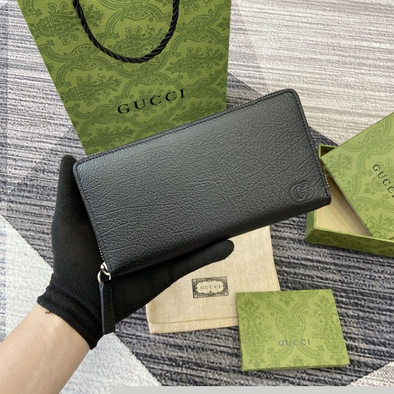 G*u*i wallets & purse